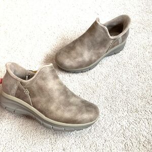 Skechers Easy Going Modern Hour Hands Free Taupe Women’s Size 7 Wide Fit New